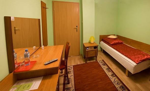 Pokoje Goscinne Akropol พอซนาน ภายนอก รูปภาพ